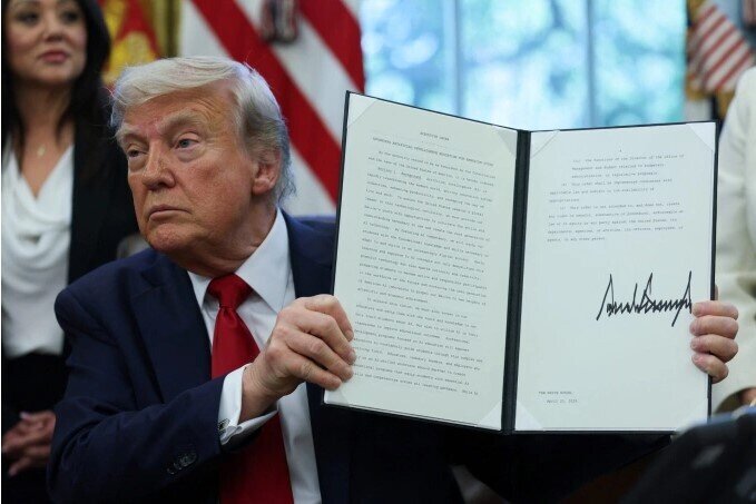 Ông Trump ký sắc lệnh thúc đẩy khai thác mỏ dưới biển sâu