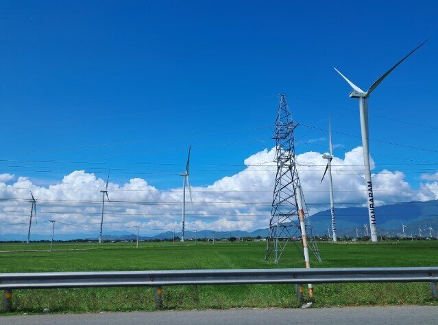 Vì sao vẫn khó mua điện trực tiếp không qua EVN?