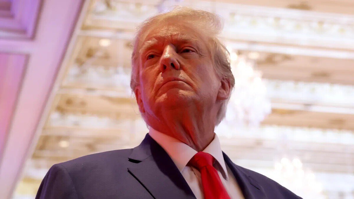 Tổng thống Trump nổi giận đùng đùng, lập tức gọi điện cho ông chủ Amazon vì một điều