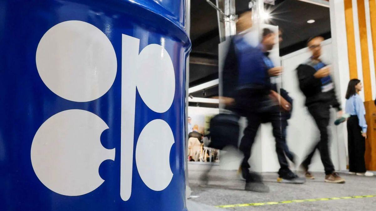 Giá dầu cắm đầu lao dốc, OPEC+ vẫn quyết định làm điều này