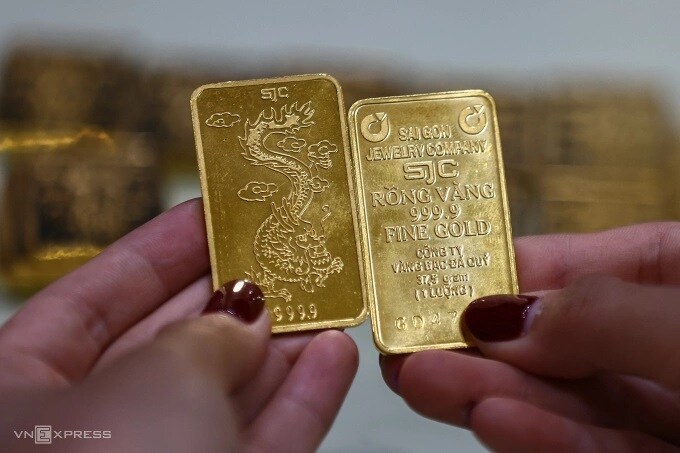 Mỗi lượng vàng miếng quay đầu tăng 2 triệu đồng