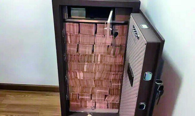 Dùng tiền lừa đảo mua 6kg vàng giấu trong chuồng gà, chôn hàng chục tỷ đồng dưới đất