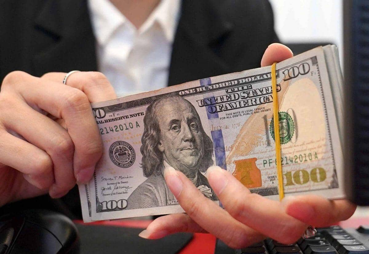 Tiến triển trong đàm phán thương mại Mỹ - Trung khiến đồng USD tăng vọt