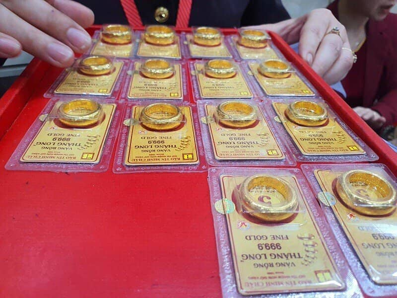 Giá vàng ngày 18/5: Ồ ạt giảm, người mua vàng cuối tuần trước giờ mang bán lỗ bao nhiêu?