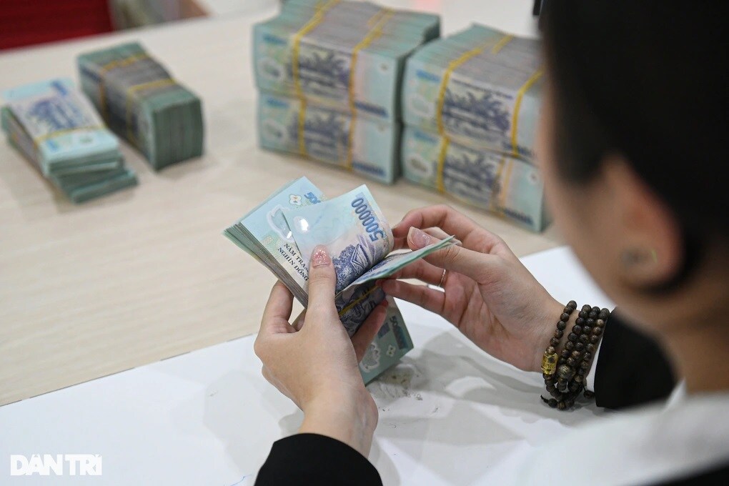 Lãi suất huy động giảm liên tục, lãi cho vay sắp tới ra sao?