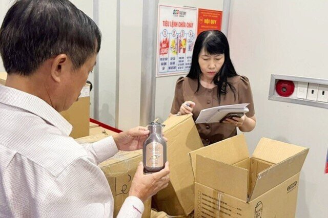 Phát hiện gì từ việc kiểm tra đột xuất công ty của chồng Đoàn Di Băng?