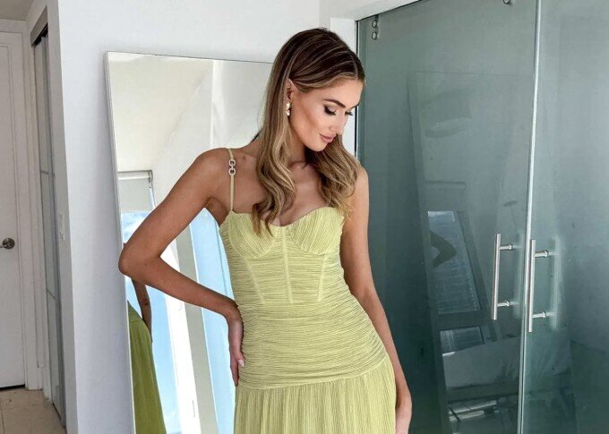 Kiếm hàng nghìn USD mỗi tháng nhờ cho thuê quần áo