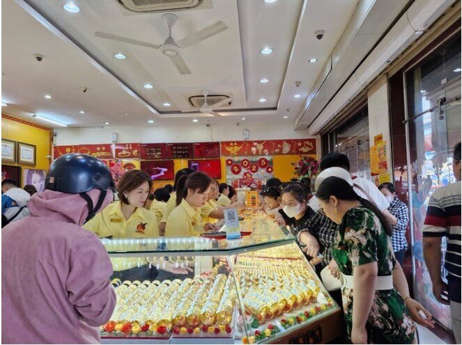 SJC làm ăn ra sao trong hơn 10 năm độc quyền vàng miếng?