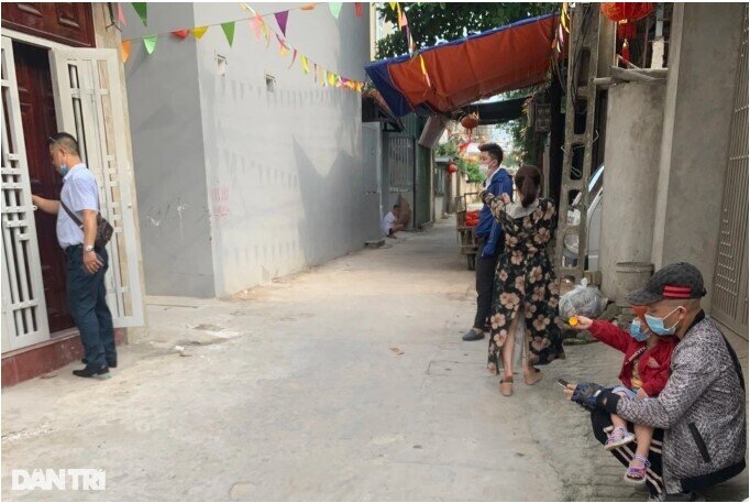 Nhà trong ngõ Hà Nội giảm nửa tỷ vẫn hiếm khách hỏi, nhà đầu tư mắc kẹt