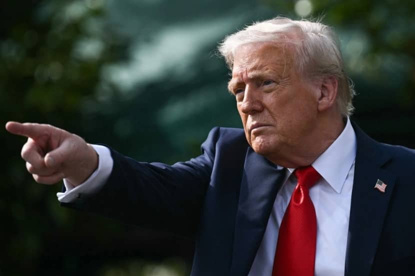 Ông Trump tiếp tục giục Fed giảm lãi suất