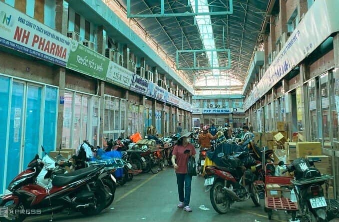 Nhiều tiểu thương các chợ lớn đóng cửa