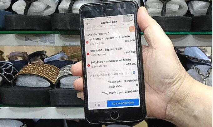 Hộ kinh doanh lo hàng tăng giá, mất khách khi bỏ thuế khoán