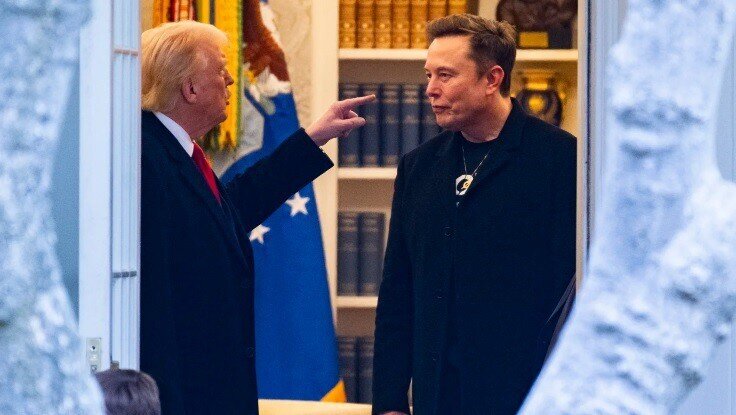Ông Trump cân nhắc bán xe Tesla, nói không còn nghĩ đến Elon Musk nữa