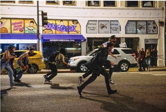 Mỹ: Leo thang đối đầu ở Los Angeles