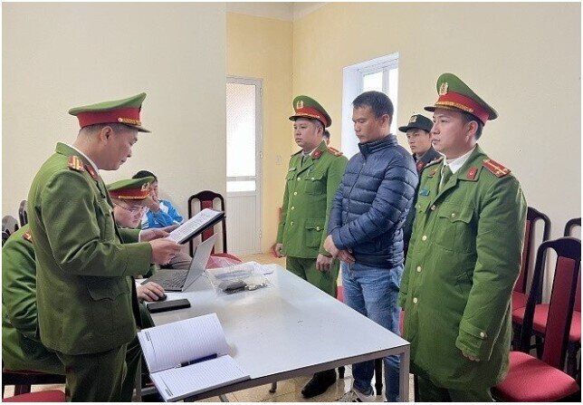 Những người đã mua cổ phiếu này khẩn trương đến cơ quan công an phối hợp làm việc