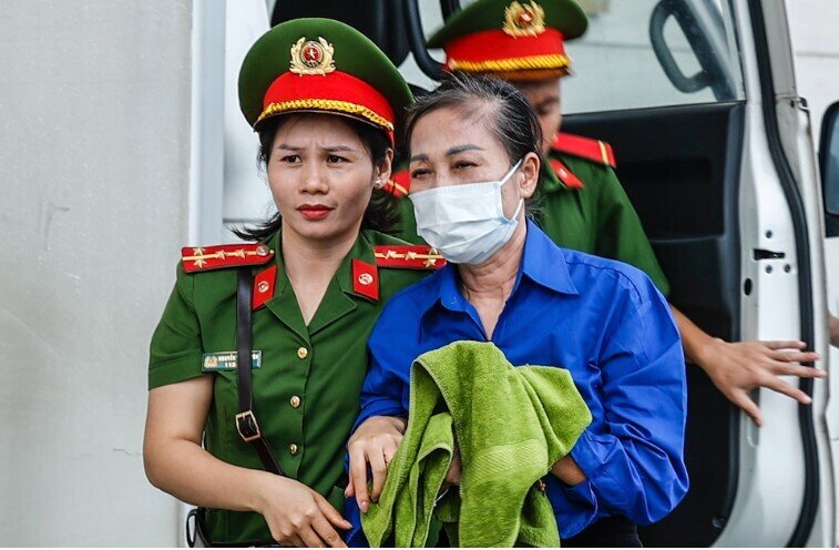 Bà Hoàng Thị Thúy Lan bị bệnh tim, đề nghị không sử dụng tên Hậu 'pháo'