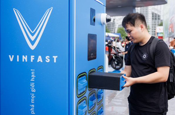 V-GREEN TRIỂN KHAI MÔ HÌNH NHƯỢNG QUYỀN TỦ ĐỔI PIN XE MÁY ĐIỆN - CHỈ TỪ 210 TRIỆU ĐỒNG TẠO