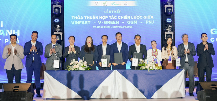 PNJ HỢP TÁC CÙNG VINFAST, GSM, V-GREEN THÚC ĐẨY GIAO THÔNG XANH TRONG DOANH NGHIỆP