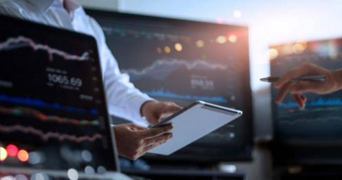 Bắt mạch chứng khoán ngày 1/7/2025: Số lượng đơn đặt hàng xuất khẩu mới giảm mạnh nhất trong hơn hai năm