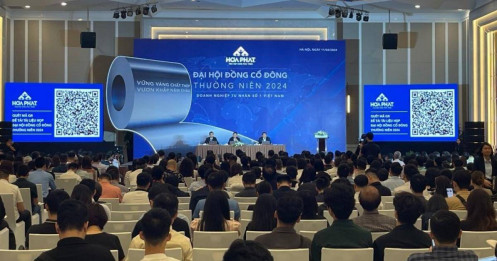 Đại hội muộn có câu chuyện riêng