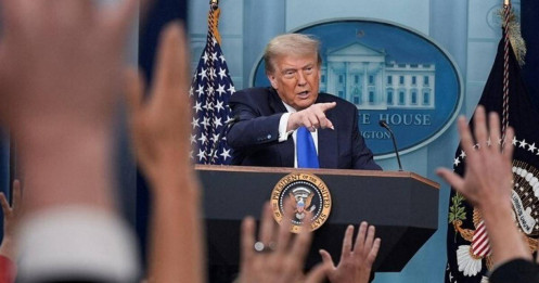 Ông Trump phủ nhận thông tin giúp Iran 30 tỉ USD