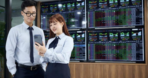 Tăng hơn 3% trong tháng 6, VN-Index đang “nhắm” mốc 1.400