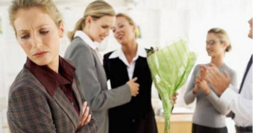 Người xưa dạy chọn bạn mà chơi: 3 người này giàu có cũng chớ kết giao