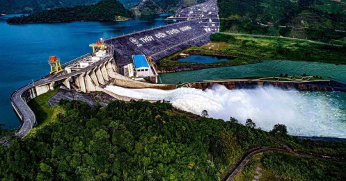 Thủy điện hạ nhiệt, cổ phiếu nào sẽ dẫn sóng nhóm năng lượng cuối 2025?