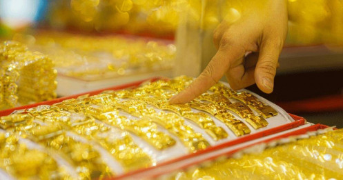 Giá vàng tuần tới: Cẩn trọng hạn chót thuế quan của Mỹ