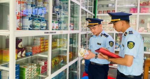 Thủ tướng: "Tuyên chiến không khoan nhượng" với thuốc giả, thực phẩm giả