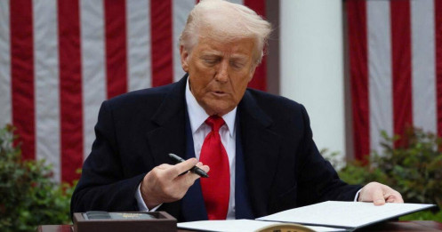 Đồng tăng vọt khi Trump đề xuất áp thuế 50% đối với hàng nhập khẩu