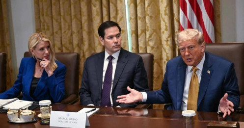 1/8 – thời điểm Trump khóa cửa đàm phán, mở lệnh thuế quan