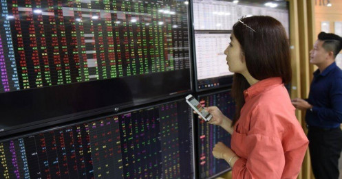 VN-Index tăng gần 30% từ đáy, còn cơ hội cho nhà đầu tư "lỡ tàu" tham gia?