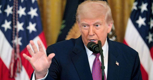 Ông Trump "răn đe" ngành dược ngoại bằng gọng kìm thuế 200%