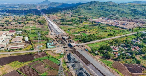 Đầu tư công “tăng tốc”, cổ phiếu hạ tầng chờ bứt phá