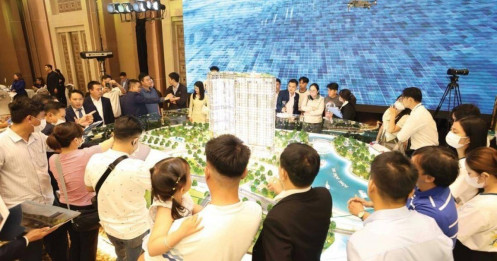 Người mua nhà ở thực loay hoay trong bão giá