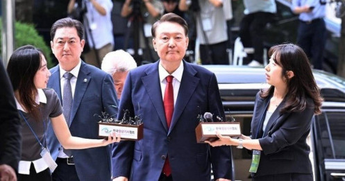 Tòa Hàn Quốc phát lệnh bắt cựu tổng thống Yoon Suk-yeol