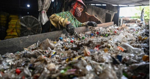 Hà Nội miễn tiền thuê đất, phí cho doanh nghiệp làm sản phẩm tái chế