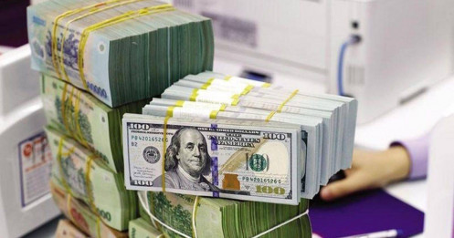 Nghịch lý VND mất giá giữa lúc USD suy yếu: Cái giá của một canh bạc tăng trưởng?