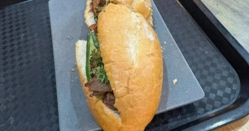 Bánh mì 208.000 đồng ở sân bay: Cần làm rõ, không để khách bị bắt chẹt