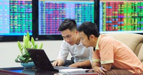 Người cầm tiền sốt ruột - Full cash nên mua gì