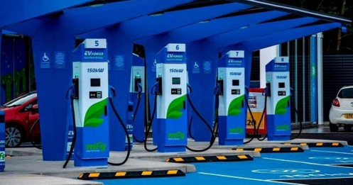 Cổ phiếu nào sẽ hưởng lợi khi Hà Nội dừng xe máy xăng?