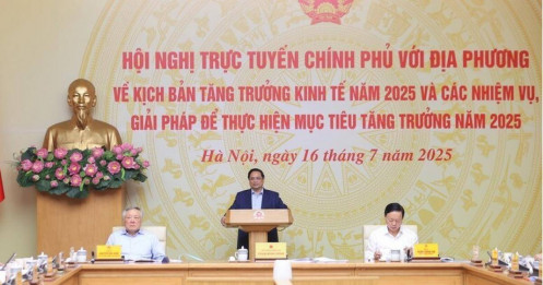 Thủ tướng: Phấn đấu tăng trưởng kinh tế năm 2025 từ 8,3-8,5%