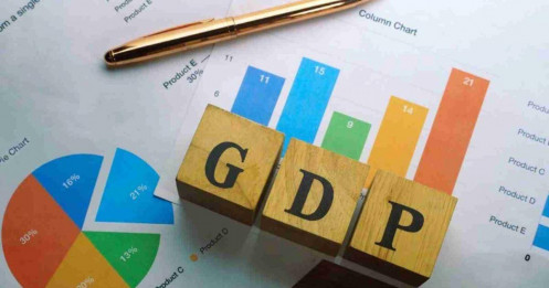 GDP, tín dụng đều vọt: Tiền chạy đi đâu mà dân vẫn 'thắt lưng buộc bụng'?