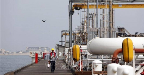 Giá dầu thô trước ngưỡng biến động lớn: Cân bằng mong manh giữa kỳ vọng và rủi ro địa chính trị