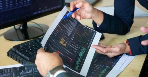 Hiệu suất quỹ 2025: Kẻ ngược sóng, người trôi dạt