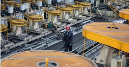 Mỹ áp thuế chống bán phá giá 93,5% với than chì Trung Quốc