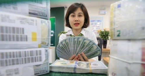 Tỷ giá bình ổn hơn, nhưng vẫn còn chờ thông tin thuế quan