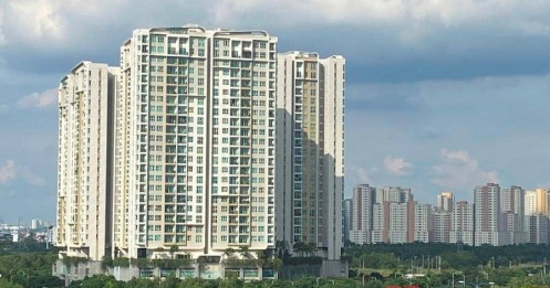 Lợi nhuận địa ốc vào tầm ngắm: Mỗi lần bán, mỗi lần bị “xẻ” 20%