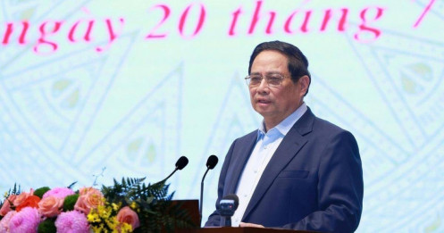 Thủ tướng yêu cầu chấm dứt nạn 'cò làm giấy tờ'